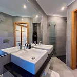 Villa Beautiful 4-bedroom With Garden And Pool Albufeira