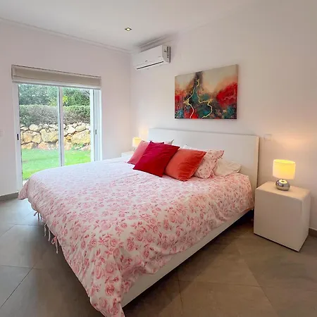 Beautiful 4-bedroom With Garden&pool *